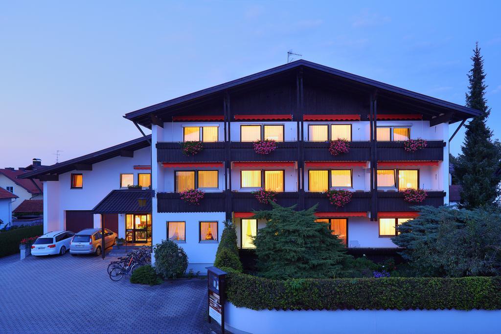 Appartementhaus Absmeier บาดฟึสซิง ภายนอก รูปภาพ